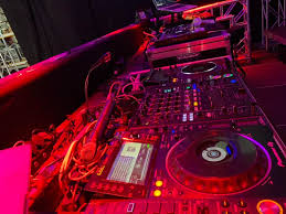Silent disco no trianon masp sao paulo dj nico okkerse natal iluminado. Trianon Studio Facebook