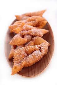 Les Merveilles De Mardi Gras Et Autres Bugnes Par Mon Magasin General Beignet Mardi Gras Recette Recette Beignet Carnaval