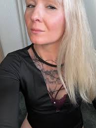 Ich bin langweilig 🥱 schicke Katzenbilder 🐈 an alle, die mögen übrigens:  kein Witz x)pp