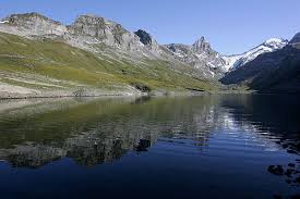 Its surface area is 39 ha (96 acres). Glattalpsee Wikipedia