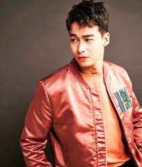 記者林明柔／專訪報導【 5/6 08:05 發稿 ｜ 16:23 更新：新增影音 】 小刀（彭康育）自退出5566後，便轉戰幕後發展，這次加入《全明星運動會》，受到粉絲高度期待，他也在團戰第二週的保齡球賽，率先破紀錄擊出2個strike全倒，替藍隊反敗為勝，讓網友刮目相看。 ç¨ åˆ·æ–°ç¬¬1å­£ç´€éŒ„ å…¨æ˜Žæ˜Ÿ æž—æ•¬å€« é¸ç§€ç•«é¢ è¶…ç‹‚ å¨›æ¨‚æ˜Ÿèž