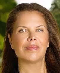 Jennifer Feil's Instagram, Twitter & Facebook