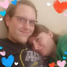 BREAKING NEWS❗️ Stefanie & Myles broke up. As you can see in this picture  Stefanie & David is now a couple & married. Little Stefanie must be so  happy to be with