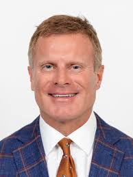 Jerry Karr's Instagram, Twitter & Facebook