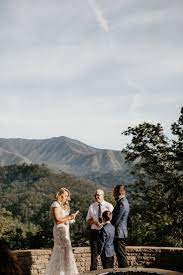 Smoky Mountains Elopement Julia Ivan Smoky Mountain Wedding Gatlinburg Elopement Tennessee Wedding Venues