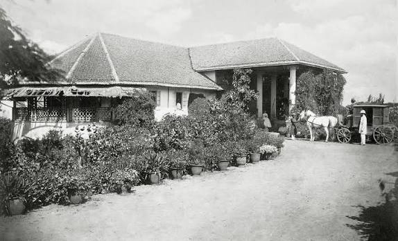 A small bungalow, Malabar Hill, Bombay— circa 1860-70s.