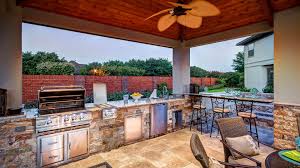 Because outdoor kitchens have become so popular, the choices in appliances for outside use has been expanding in recent years. 10 Outdoor Kitchen Ideas Creekstone Outdoor Living