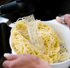 Paine cu masline se poate face foarte bine si de casa, adaugand in aluatul obisnuit de paine si bucatele de masline. 12 Sfaturi Utile Pentru GÄƒtit Paste Pe Care Toata Lumea Trebuie SÄƒ Le È™tie Antena 1