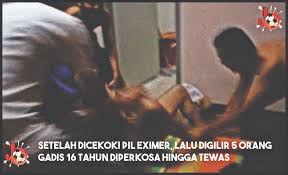 10 pria terjebak dengan 1 wanita cantik. Digilir 5 Orang Gadis 16 Tahun Diperkosa Hingga Tewas Jagat Olahraga