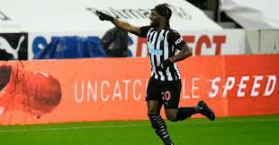 He never misses the opportunity of pleasing the fans with some cheeky skills and tricks. Saint Maximin Provides Update On His Future With Newcastle Mimicnews