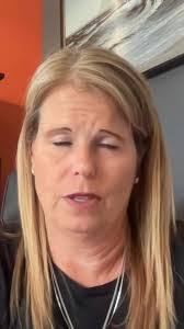 Lori Ogle's Instagram, Twitter & Facebook