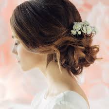 Frisuren für mittellange haare gibt es viele, die sicher nicht langweilig sind. Klassisch Bis Modern 6 Frisuren Furs Standesamt Cosmopolitan