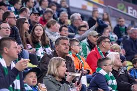 4,879 likes · 239 talking about this · 13 were here. Lechia Gdansk Cracovia Kibice Na Trybunach Stadionu Energa Gdansk Znajdz Sie Na Zdjeciach Galeria Sportowy24