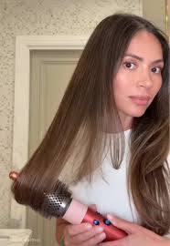 Marianna Hewitt Haircut