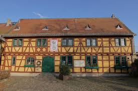 The yellow house in eltville is located directly in the old town, next to the electoral castle. Freygasschen Eltville Mapio Net