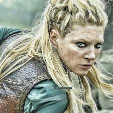 Účesy se vždy odrážejí v sociální oblasti. Lagertha Katheryn Winnick Lagertha Hair Viking Hair Viking Women