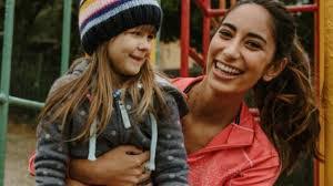 Gloria Richards's Instagram, Twitter & Facebook