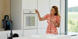 How tall and how much weigh belinda gold? Belinda Gold Haus Kuche Podestbett Innenverkleidung Winkeleisen