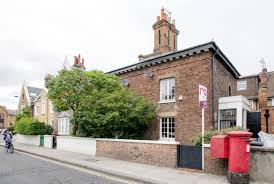 Available to move in from 02 july 2021. 2 Bedroom House For Rent Hackney London E9 House To Rent Let