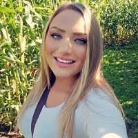 Amber Worsham's Instagram, Twitter & Facebook