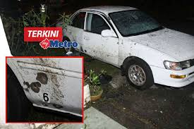 Ketua biro pengaduan awam mca, datuk seri michael chong berkata, kejadian itu berlaku apabila lelaki berusia 30 tahun yang juga penduduk kawasan berkenaan ingin memohon pinjaman kewangan. Dulu Simbah Cat Merah Sekarang Pasang Bom