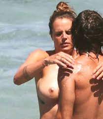 Naked Laure Manaudou. Added 07/19/2016 by jyvvincent < ANCENSORED