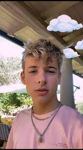 He believes that life is meant to be experienced and intends to experience all of it while painting sonic pictures of his favor. Tancredi Galli Foto Di Celebrita Foto Di Ragazzi Celebrita Maschili