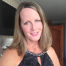 Polished and Pretty with Leslie