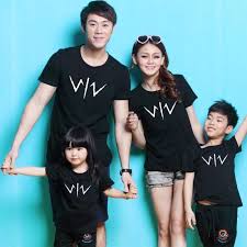 Yuk cek 41 model baju gamis batik couple keluarga modern dan. Kaos Couple Keluarga