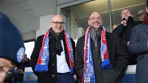 Zum parteichef soll er mitte märz gewählt werden. Martin Schulz Bei Holstein Kiel Gegen Fortuna Koln Sportbuzzer De