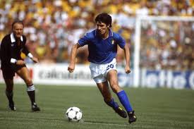 Dal fresco dell'argentina al caldo, ma non troppo dell'adriatico, paolo rossi è sempre lo stesso. Stewart Fisher Paolo Rossi In Portpatrick Was The Beginning Of My World Cup Love Affair Heraldscotland