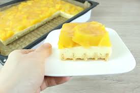 Waffelkuchen Mit Schmand Und Pfirsichen Ohne Backen Waffelkuchen Kuchen Zutaten Kuchen Ohne Backen