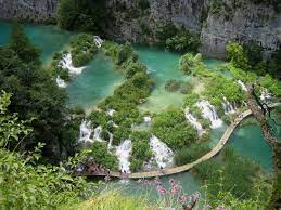 Its total area is 539.08 km2 the main town and seat of the municipality is korenica. Plitvicka Jezera Nacionalni Park Wikipedia
