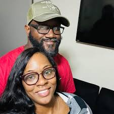 Struggling with choosing the best network marketing company? Learn the 5  tips that will help you make the right decision.