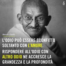 Amnesty International - Italia - Oggi si celebra la Giornata mondiale della  non-violenza. Il 2 ottobre di 151 anni fa nacque Gandhi, un uomo che nei  decenni ha ispirato movimenti di difesa