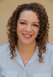 Claudia Powell's Instagram, Twitter & Facebook