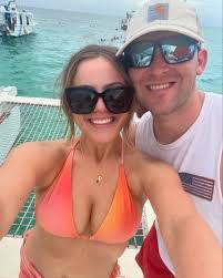 Maxine Donnelly's Instagram, Twitter & Facebook