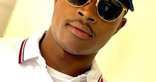 Dario Brown's Instagram, Twitter & Facebook