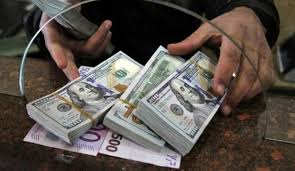 قیمت دلار امروز؛ ۱۲۷ هزار و ۸۰۰ تومان