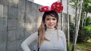 Kali.ini mimin akan membagikan video saat dinar candy menjual cd ke sapri. Nggak Pakai Malu Dinar Candy Bongkar Ukuran Bra