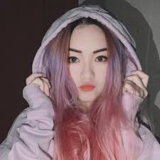 Deborah Tan (@strawbunnyyyo)