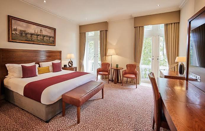 London Hotel Rooms - The Royal Horseguards Hotel