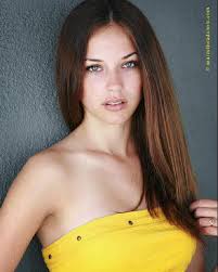 Alexis Knapp