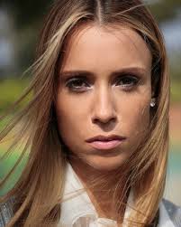 Srpkinja koja je znala da se uda: Nekad pevačica i model