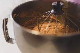 Answer the classic series 4.5 quart stand mixer includes the bowl, flat beater, dough hook and wire whip. Kitchenaid Classic Vs Artisan Vs Professional Baking Kneads Llc