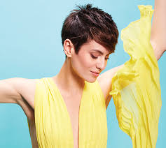 Sa réaction lorsqu'on lui demande de laisser pousser ses. Cet Ete Craquez Pour La Coupe Courte