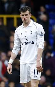 وكشف جوناثان بارنيت وكيل أعمال غاريث بيل، أمس الأربعاء، تفاصيل الحديث الذي دار بين اللاعب البالغ من العمر 32 عاما، والبرتغالي جوزيه مورينيو المدير الفني لنادي توتنهام. Ù…Ø³ÙŠØ±Ø© Ø¬Ø§Ø±ÙŠØ« Ø¨ÙŠÙ„ Ø§Ù„Ø§Ø­ØªØ±Ø§ÙÙŠØ© ÙÙŠØ¯ÙŠÙˆ ÙˆØµÙˆØ± ØµÙˆØª Ø§Ù„Ø£Ù…Ø©