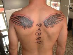♡ @inkedvibe for bigger tattoos ♡ posting the best tattoos daily ✨ ♡ helping tattoo artists get work seen (dm for promotion). Angel Wings Tattoos With Name Small Wing Back Tattoo For Men 1024x768 Wallpaper Teahub Io
