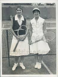 1931 Press Photo Tennis Players Phyllis Mudford & Mrs Lawrence Harper 1930s 