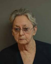Woman, 68, charged with stealing wallet from Dollar General in Mulberry